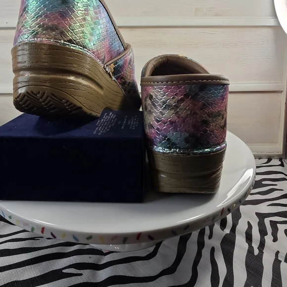 Dansko Women Multicolor Mermaid metallic Clogs - Picture 5 of 12
